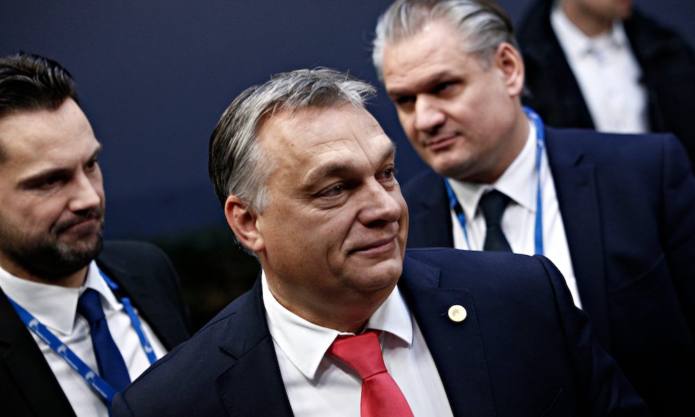 Orban, pis