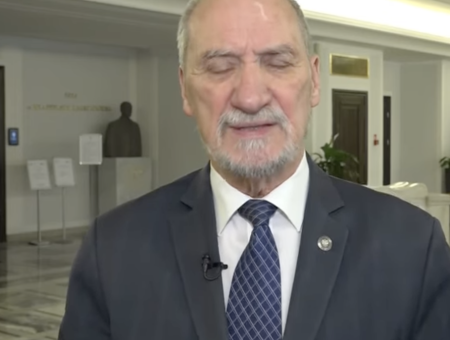 Macierewicz 