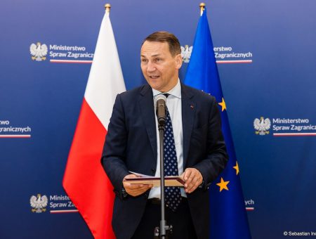 Sikorski europosłowie 