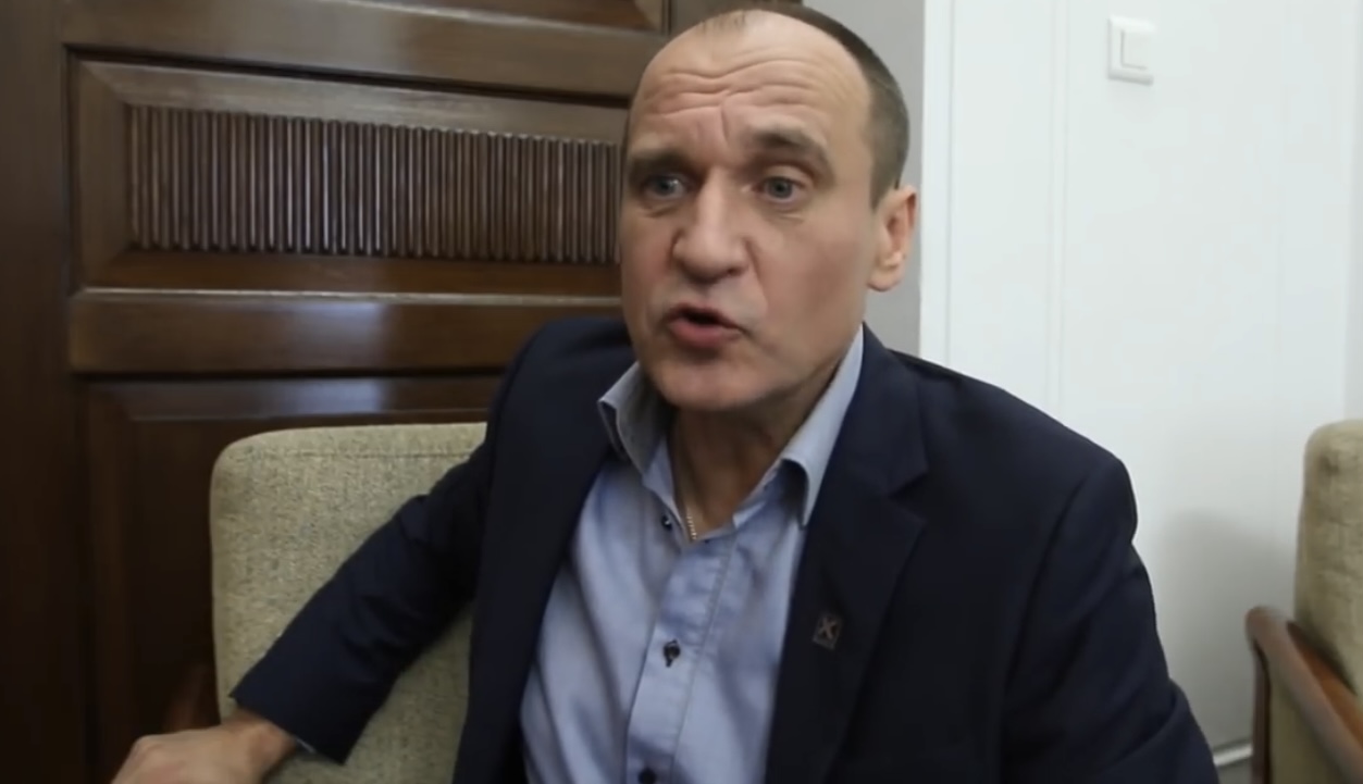 Poparcie im wzrosło, Paweł Kukiz już się przymila. "Rozmawiam po prostu"