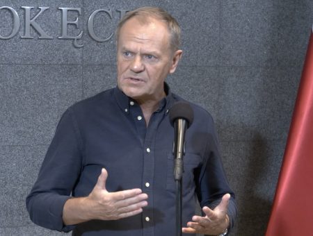 tusk premier wojskowy 