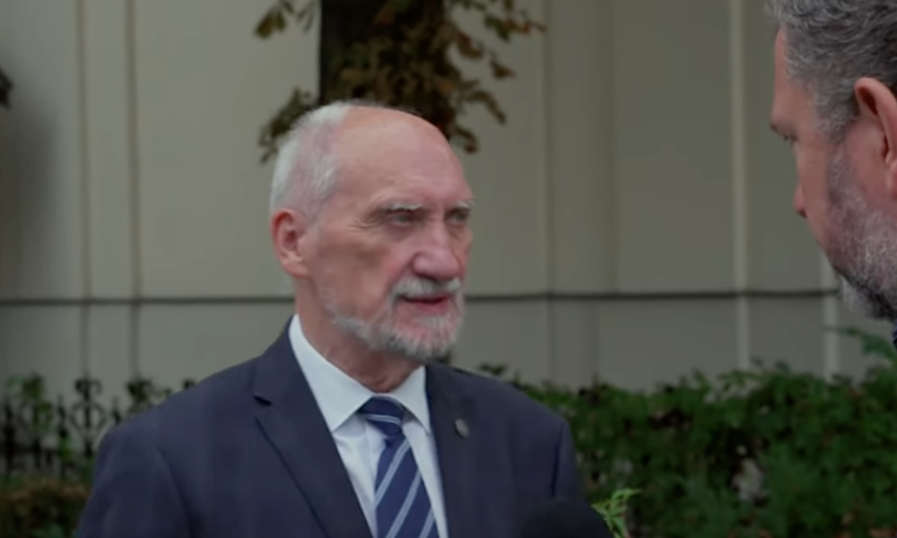 Macierewicz