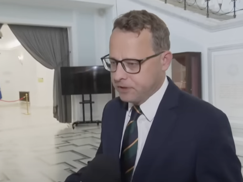 Marcin Romanowski gdzie przebywa 