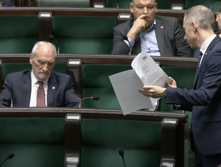 Macierewicz 