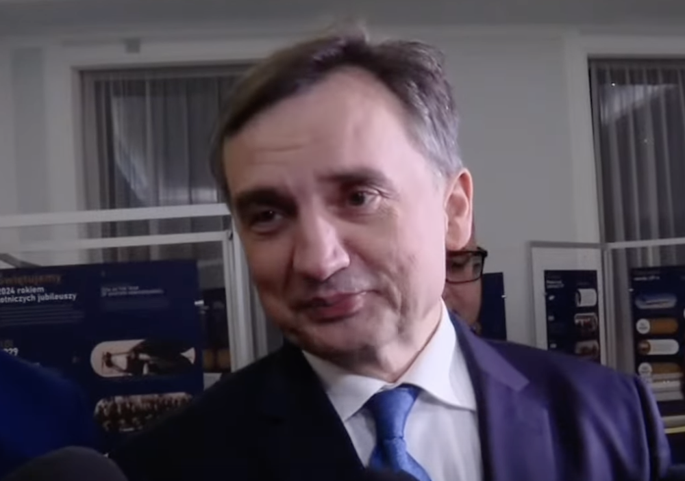 Ziobro błaznuje, w PiS nie ma zachwytu! W kuluarach padają mocne słowa. „Dziecinada”