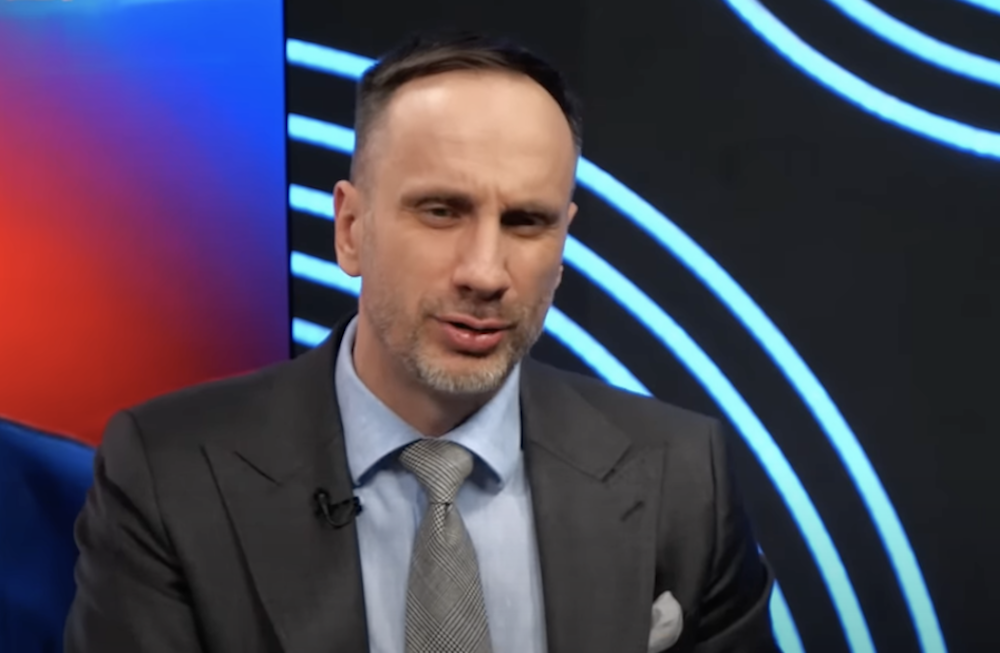 Kowalski zwietrzył szansę na obalenie rządu? Już zwrócił się z apelem do TEJ partii. „Jeżeli spojrzycie w lustro…”