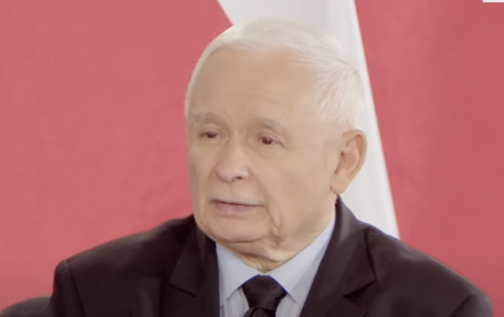 W PiS obgryzają paznokcie, wszystko przez zdrowie Kaczyńskiego. "Prezes jest jeden i wieczny"