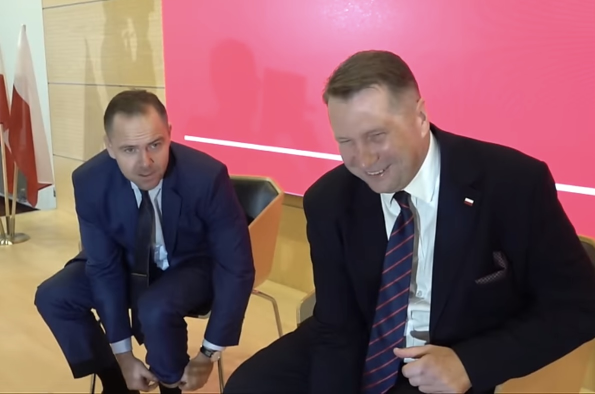 Czarnek będzie zadowolony? TAKĄ fuchę wymyślili dla byłego ministra. „Nie wiem, za co taka kara”