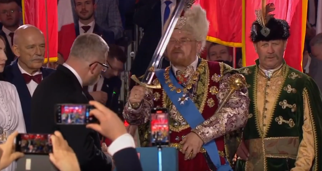 Jeszcze nie wiecie, ale mamy nowego króla Polski. Co za sceny w Krakowie! „Historia pisze się na naszych oczach”