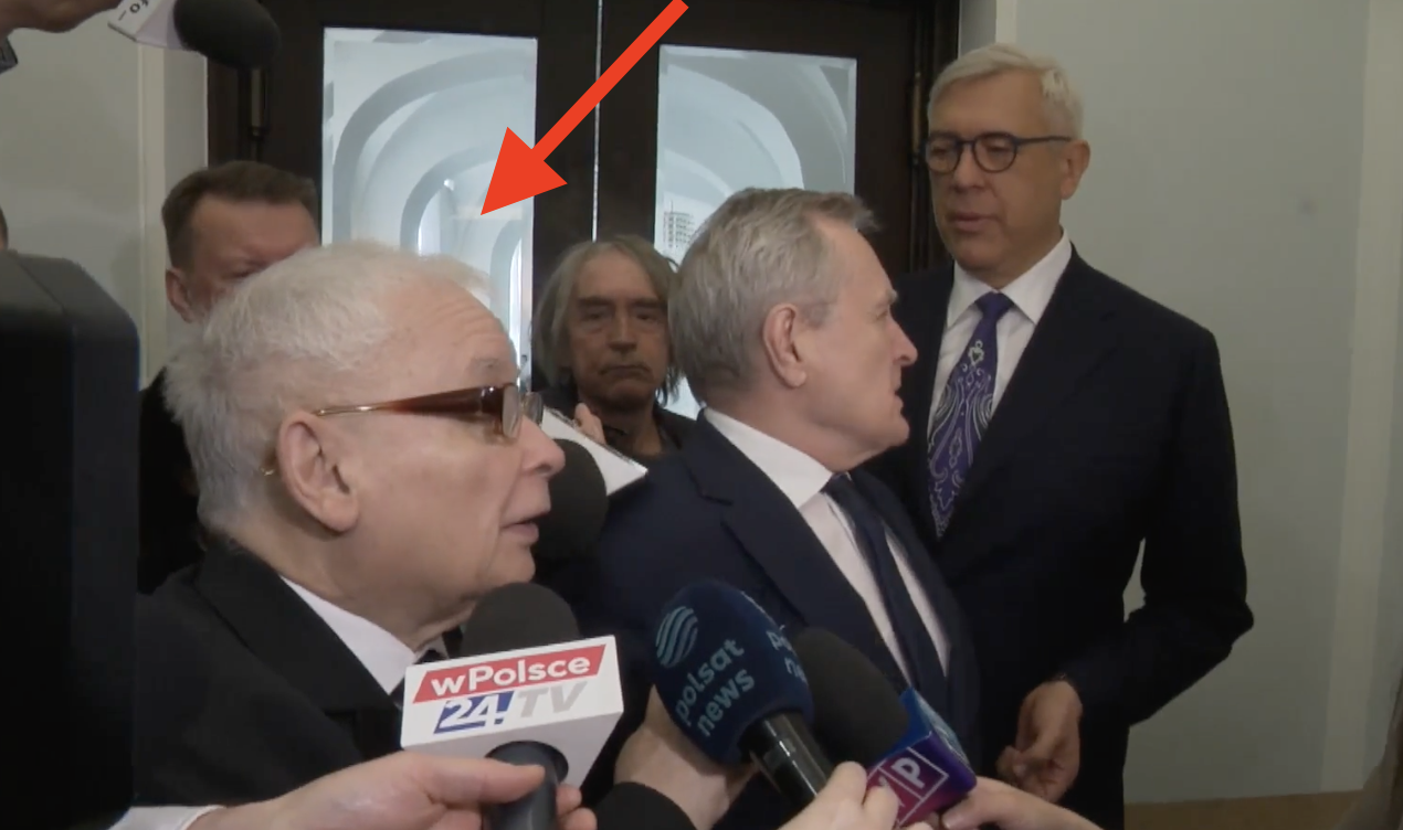 Sceny na sejmowym korytarzu! Kaczyński znów starł się z Giertychem, wściekły prezes grzmi. „Nie przeproszę!”