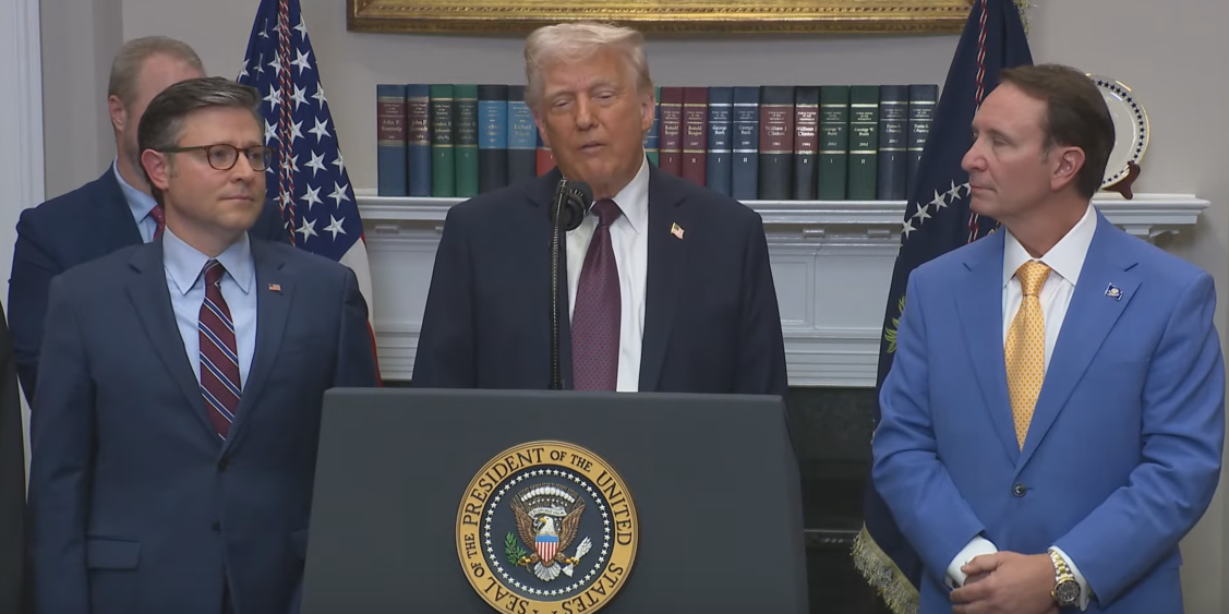 Trump w ekstazie po szokującej decyzji, naprawdę TO powiedział. „Całują mnie po tyłku”