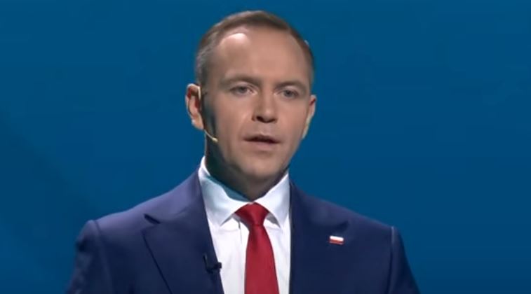 Ekspert od mowy ciała obejrzał debatę i… Od razu zwrócił uwagę na TO zachowanie Nawrockiego. „Tym razem był…”