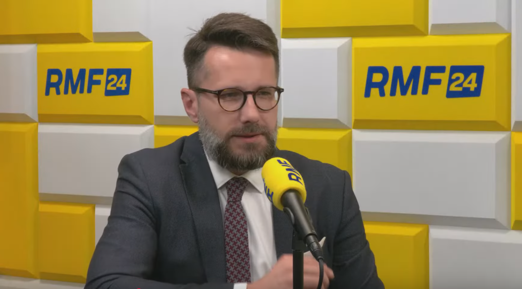 Bezczelność! Fogiel wymyślił fuchę dla Trzaskowskiego, gdy Nawrocki wygra wybory. „Może aplikować na tłumacza”