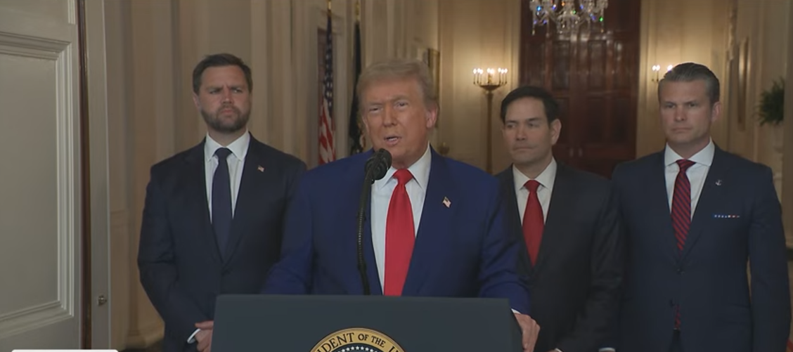 Donald Trump TO zrobił. „USA przeprowadziły ataki na trzy obiekty nuklearne …”