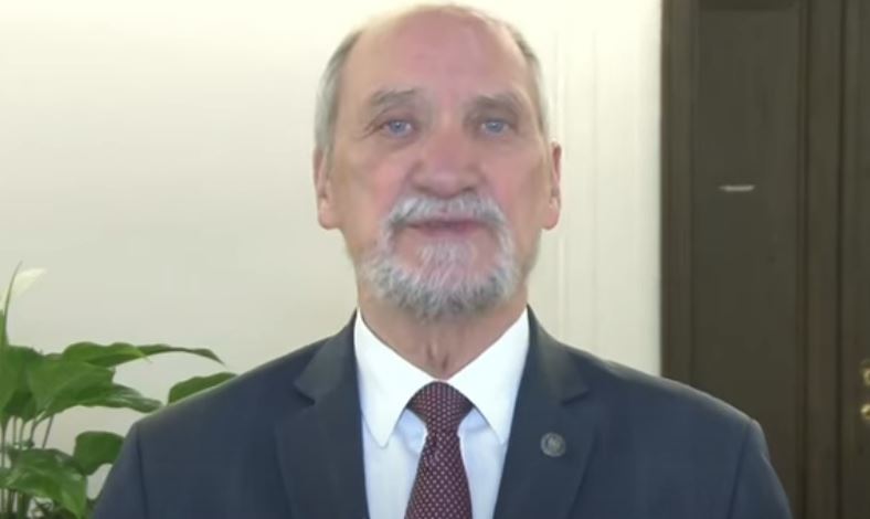 Macierewicz