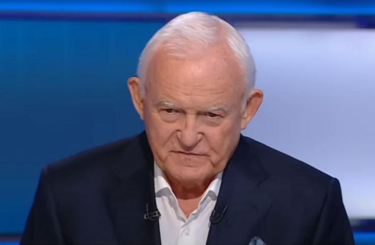 Aż iskry poszły! Ważna ministra starła się w sieci z byłym premierem. „Były sekretarz uczy nas demokracji”