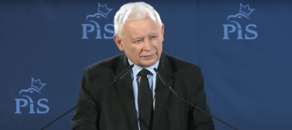 Wesolutki Kaczyński kpi z ministrów. Uśmiech mu zrzednie, przyszła odpowiedź! „Marnej jakości”