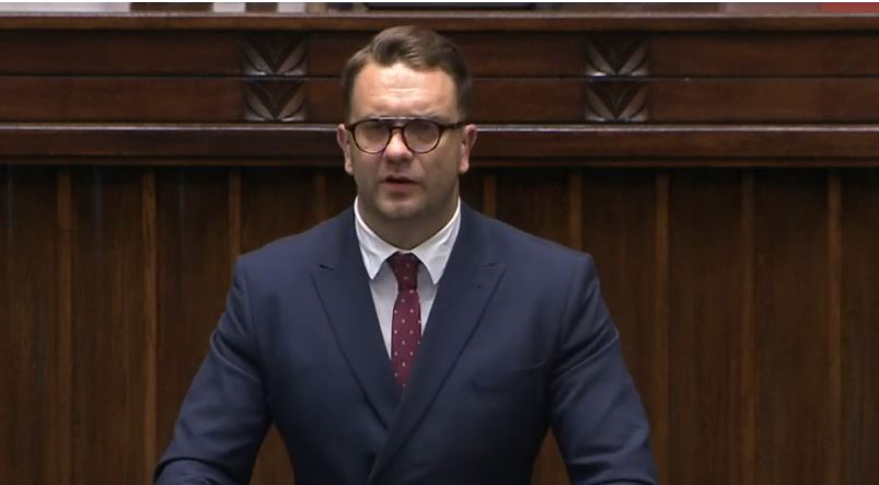 To on nagrał PiS-owców na imprezie? Mejza ciska gromy. „Doskonale się z nami bawił” - CrowdMedia