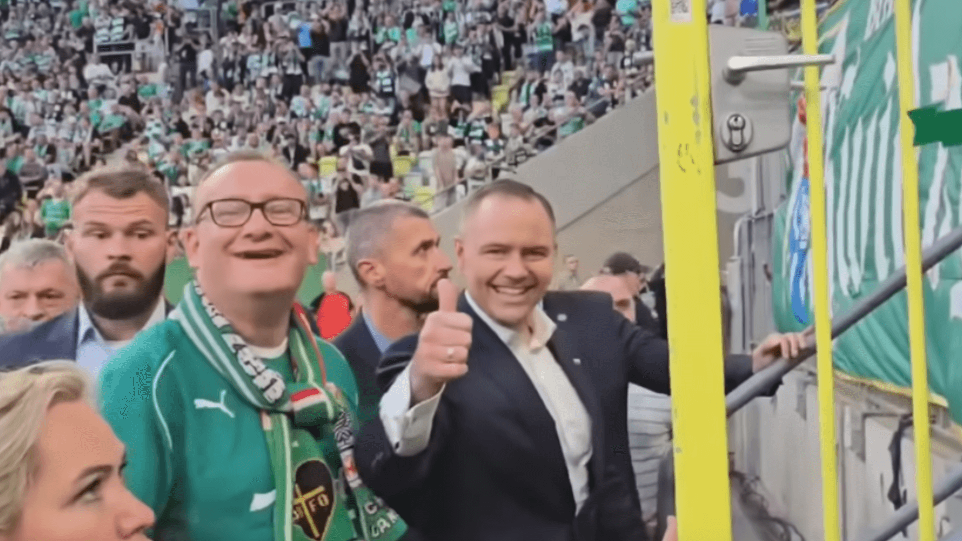 Nawrocki poszedł z synami na mecz, TAK powitali go kibice Lechii Gdańsk. „Byłeś, jesteś, będziesz”