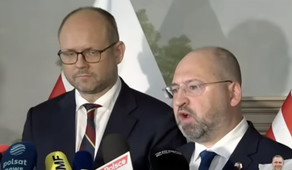 TO miało się nie wydać! Dziennikarze ujawnili, z kim spotkał się prezydencki minister. „Jak prezes się dowie...”