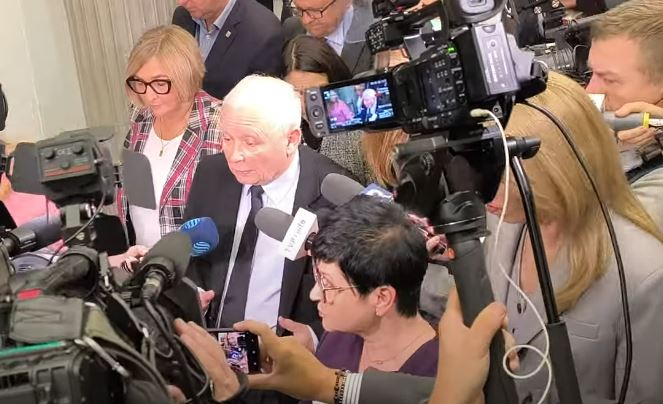 Rozsierdzony Kaczyński w Sejmie, od razu zaczął straszyć ministra Żurka! „Długie lata w zakładach karnych”