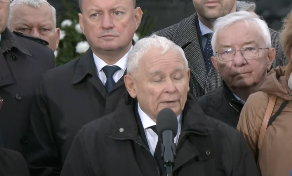 Zaczęło się! Kaczyński zagrzmiał na miesięcznicy, nagle uderzył w manifestantów. „Ci, którzy są po prostu chorzy” [WIDEO]