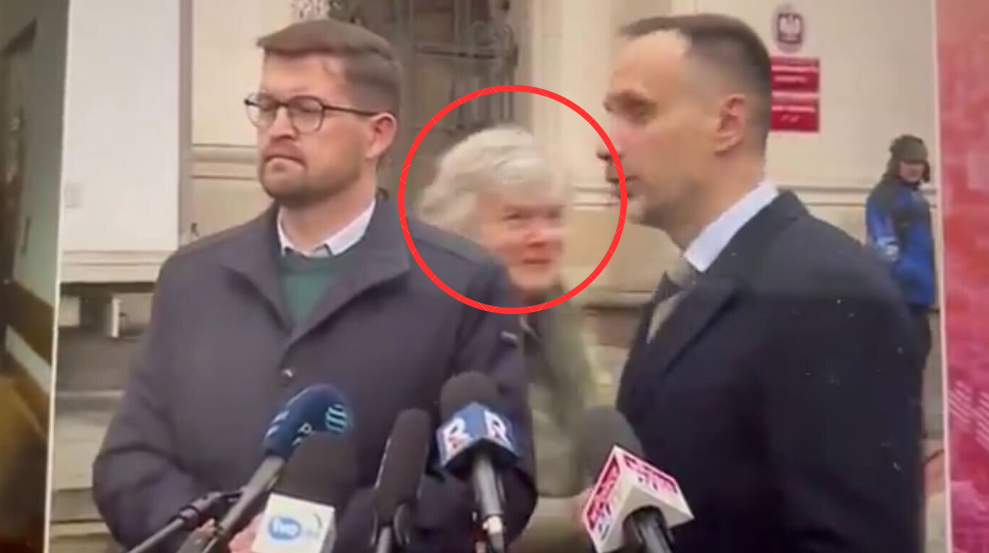 Kowalski przemawiał, gdy nagle wtrącił się tajemniczy mężczyzna. I wypalił! „Niech pan nie żartuje” [WIDEO]