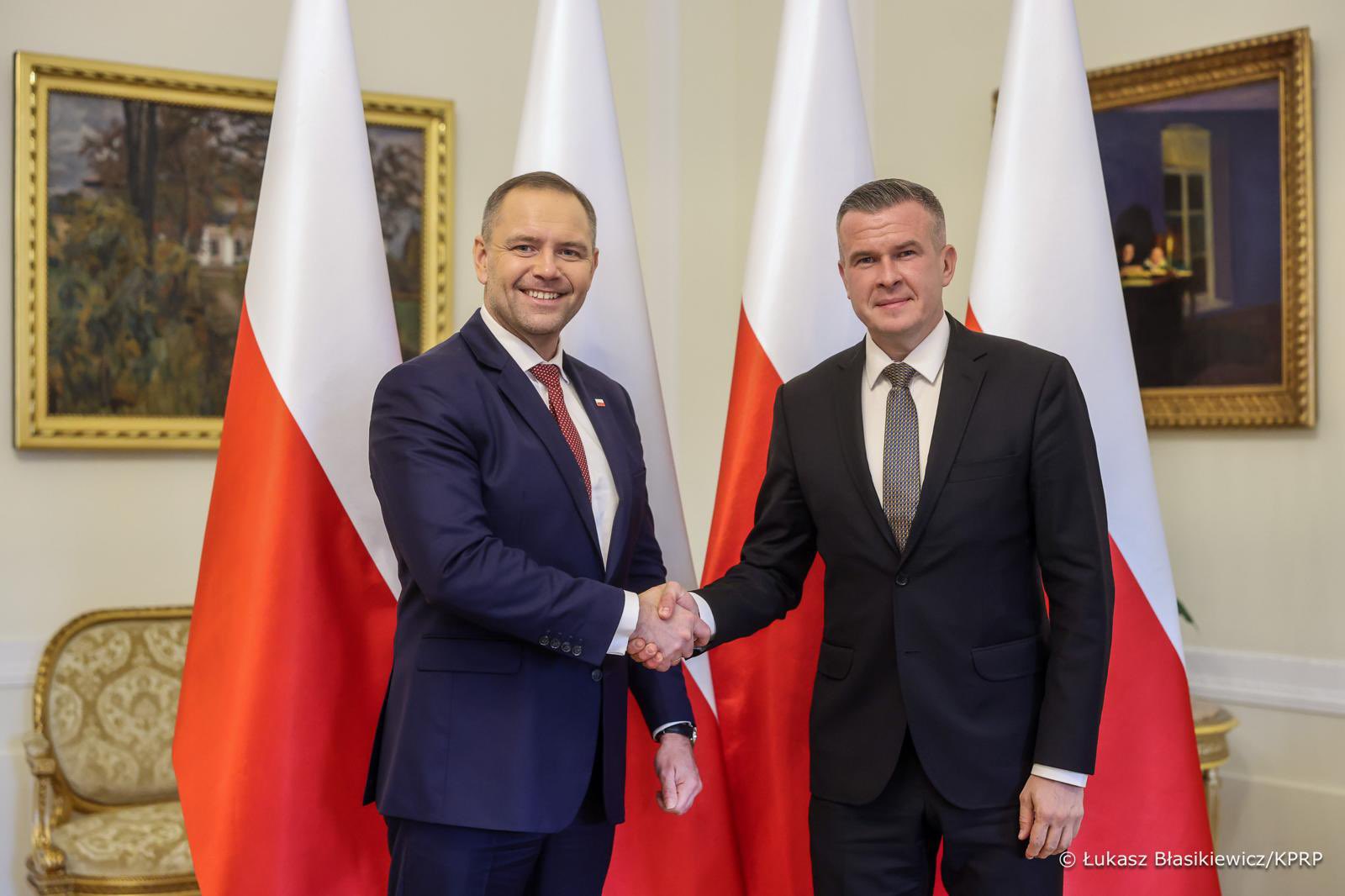 To on miał być kandydatem PiS, teraz odwiedził Nawrockiego w Pałacu. „Dziękuję za zaproszenie”