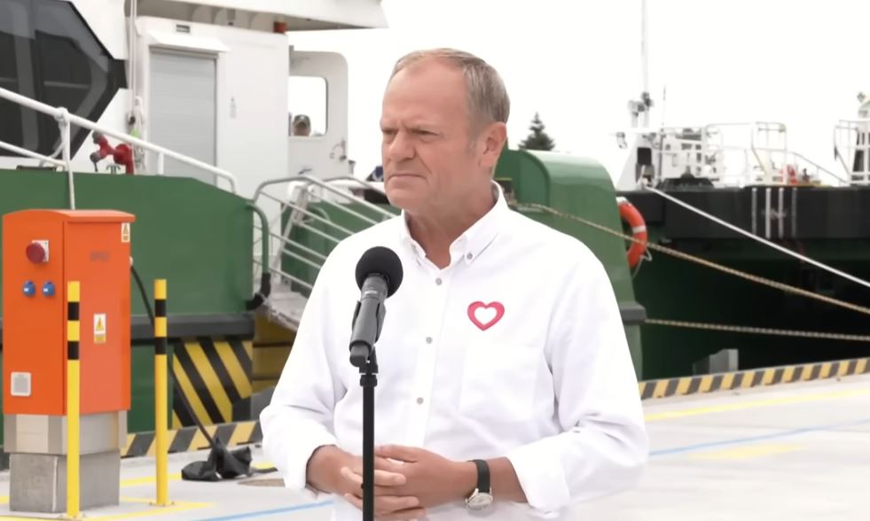 Działacze PiS zostali skazani, Tusk nie miał litości. Ostry wpis ws. głośnej afery! „Mdłości można dostać”