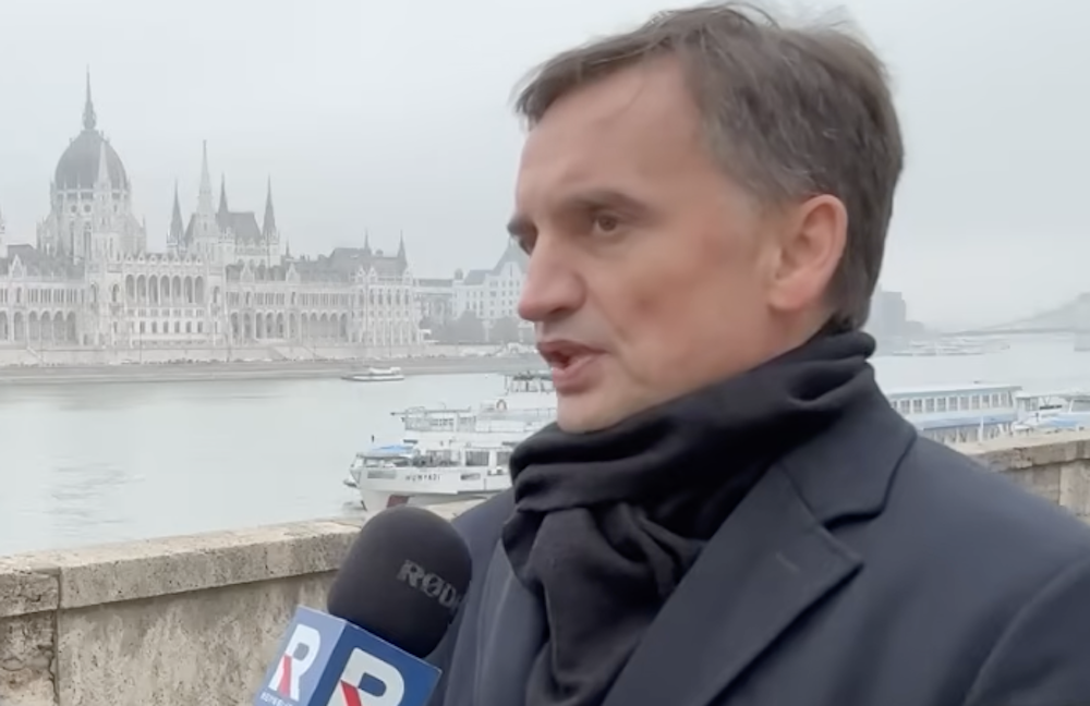 Już się zadomowił! Ziobro opowiada o swoim życiu w Budapeszcie. „Nadrabiam książki”