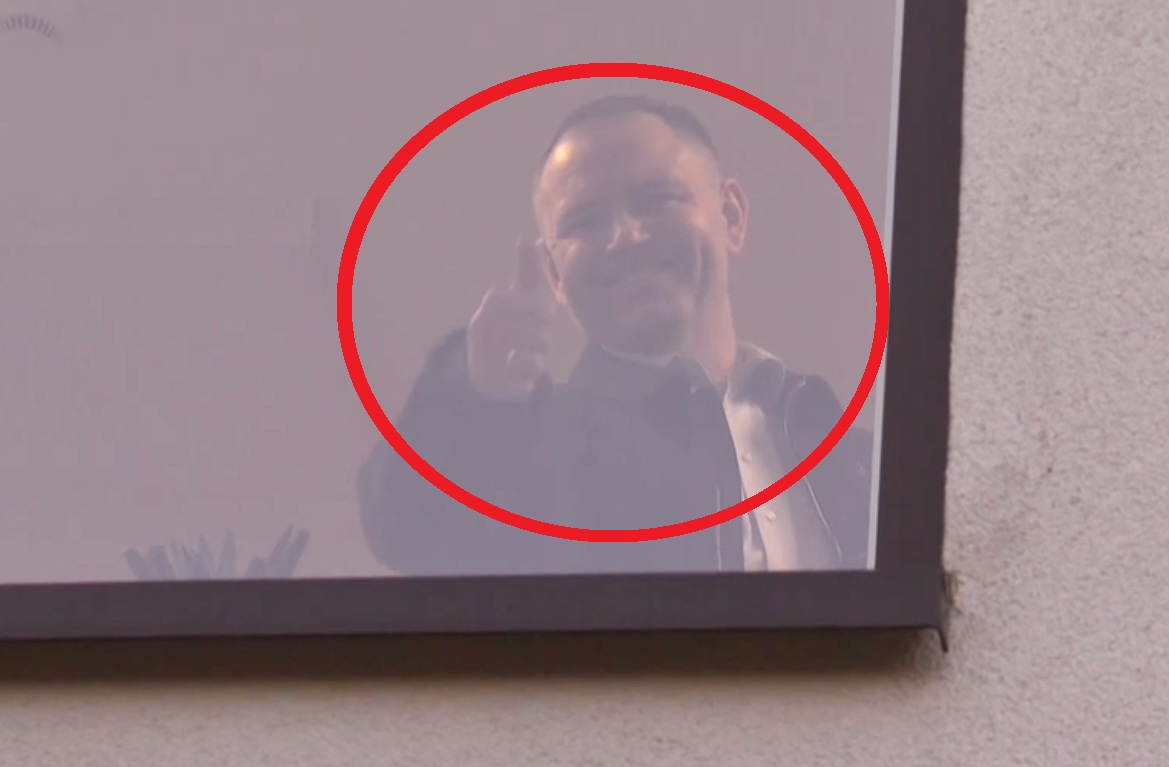 Świąteczny nastrój tak udzielił się Nawrockiemu, że aż odwiedził pana Jerzego w DPS-ie. Humor? Gituwa!