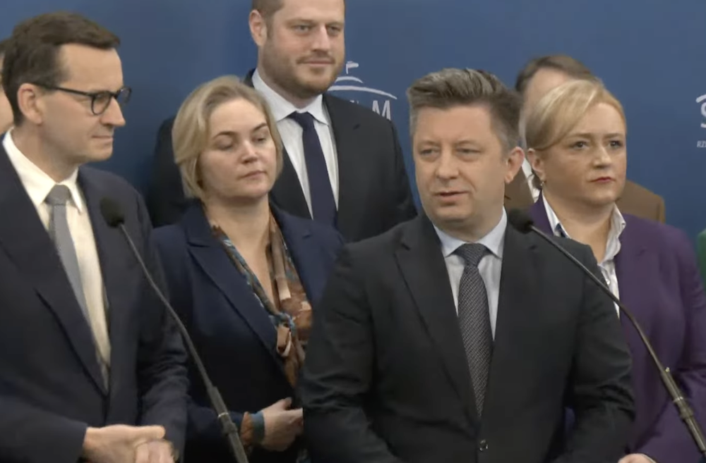 Dworczyk usłyszał zarzuty, ale czuje się niewinny. Już kreuje się na ofiarę systemu! „Myślicie, iż nas zastraszycie?”