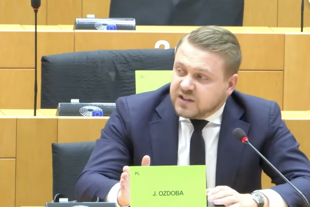 Europosłanka poskarżyła się na polityków PiS. Kuriozum, TAK miał zachować się Ozdoba. „On zachrumkał”