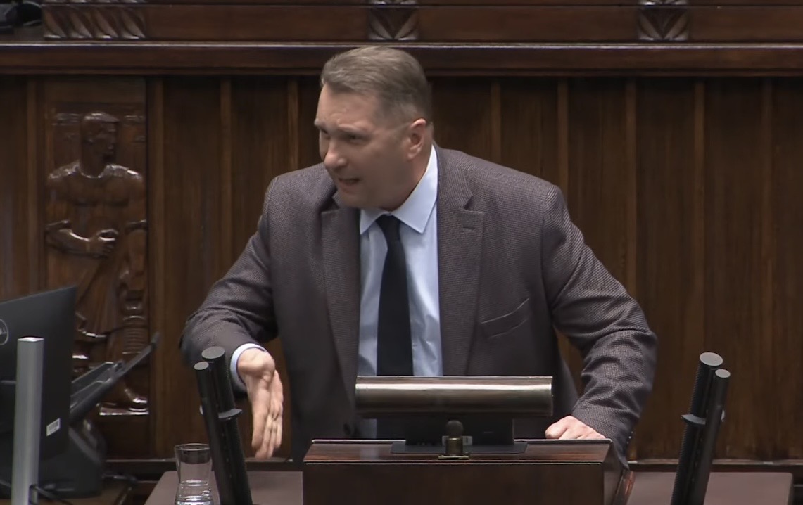 Czarnek się zagotował! Wparował na mównicę, machał paluszkiem i wypalił. „Tusk ziewał, a Giertych…”