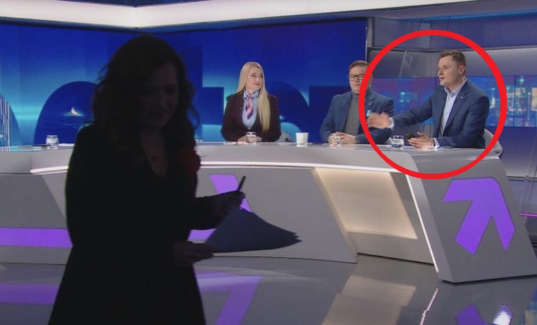 Co za żenada! Poseł PiS zaczął parodiować ślubowanie sędziów, Gozdyra nie wytrzymała. „Wie Pan co, ja wyjdę”