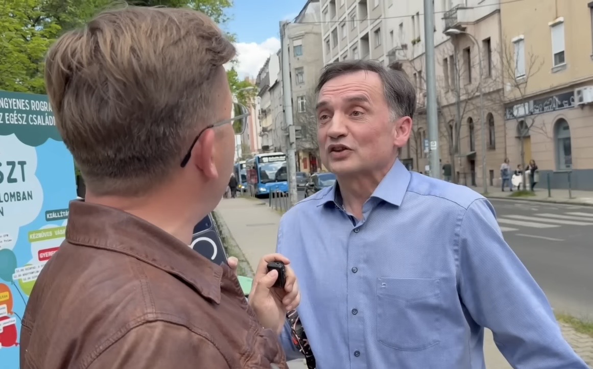 Ziobro płacił za zakupy, od razu dostrzegli TEN dokument w jego portfelu. „Zarys granic Węgier”