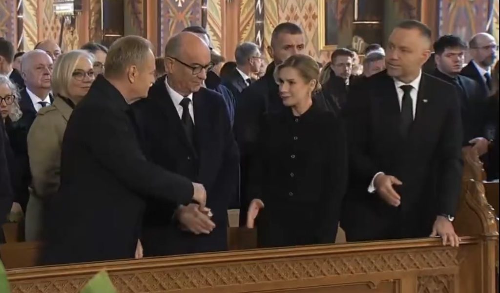 znak pokoju Tusk Nawrocki