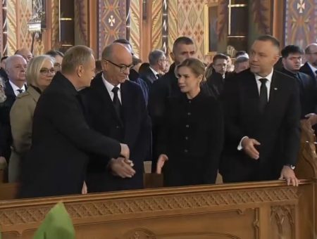 znak pokoju Tusk Nawrocki 