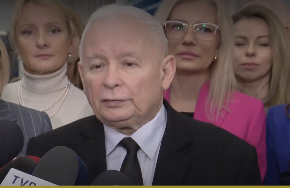 Kaczyński chrumka przed kamerą, leśnik reaguje na mądrości prezesa o dzikach. „Nie zna się”