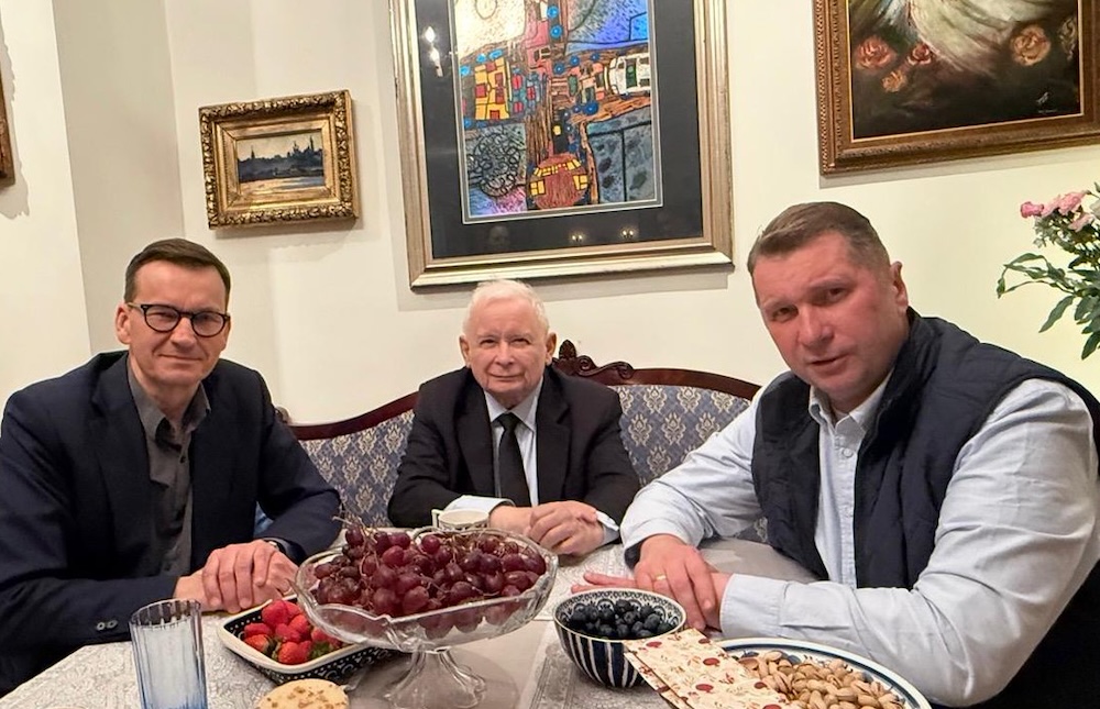 Prezes nie spał, przed północą pokazał TO zdjęcie ze spotkania. Co za towarzystwo! „Do zwycięstwa”
