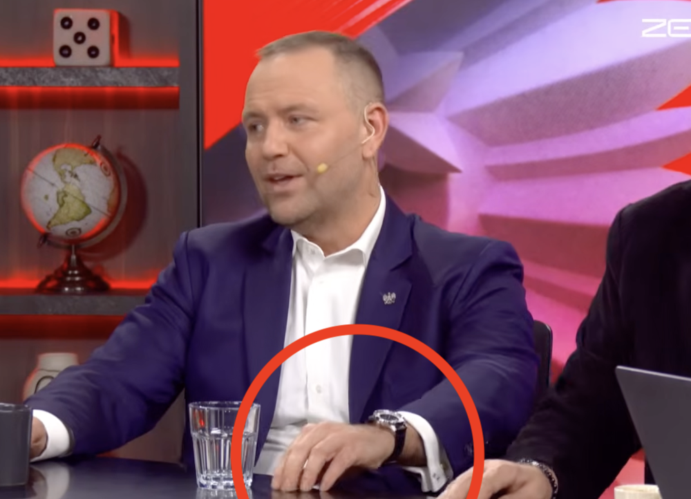 Co tam się wydarzyło?! Dziennikarz sięgnął pod stół i podał TO prezydentowi. Nawrocki w śmiech! „Człowiek chciał być miły...”