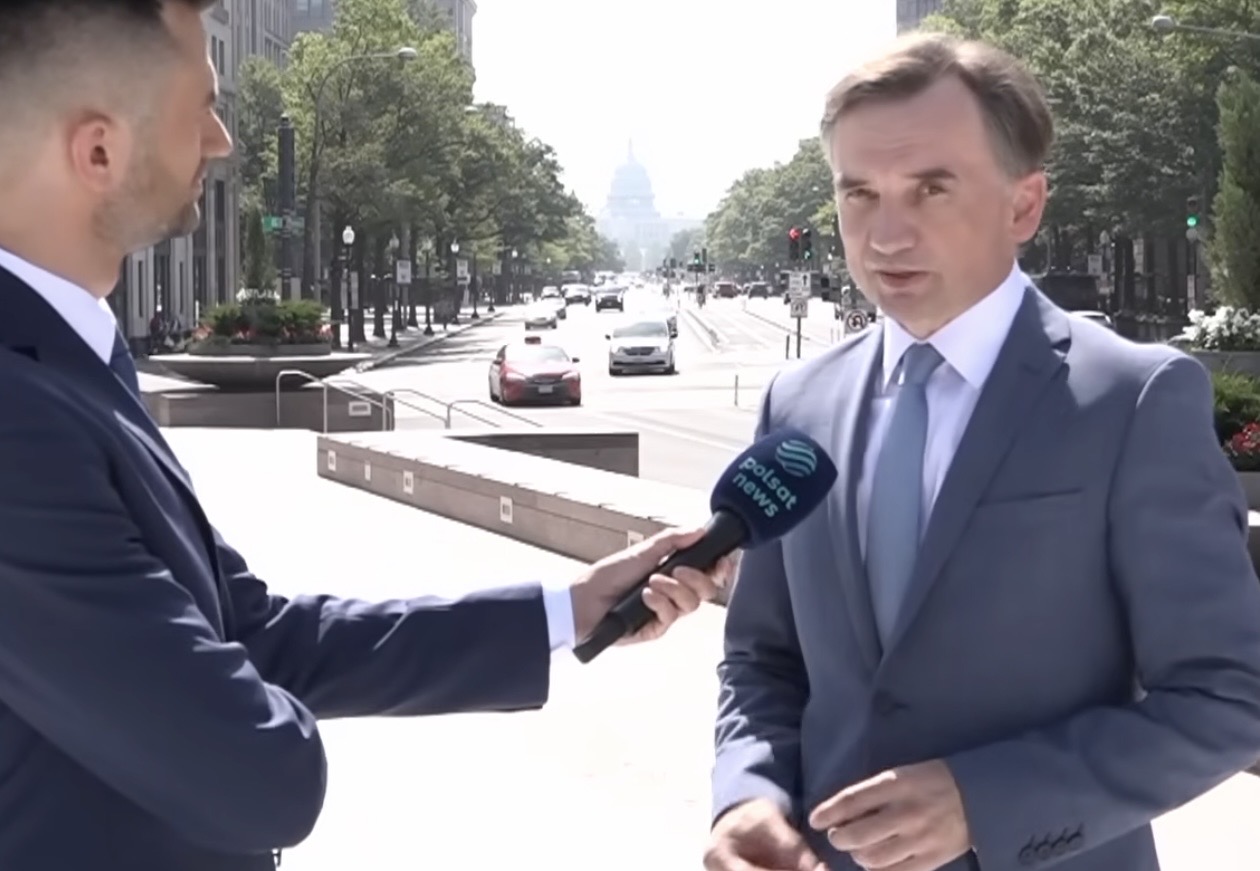 Ziobro żali się na brak pieniędzy, obwinia Tuska i USA