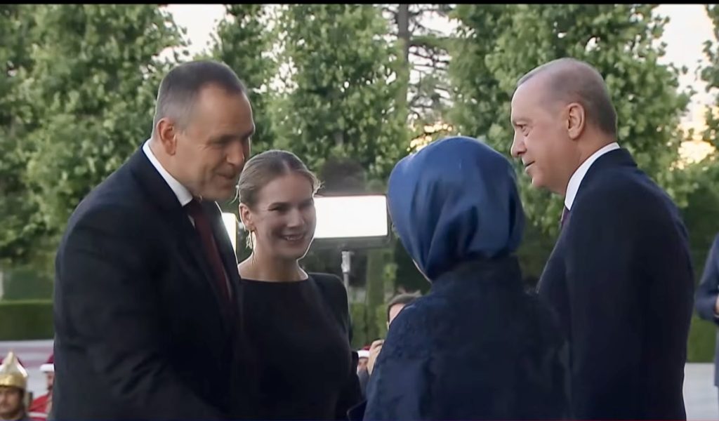 Nawrocki dostał prezent Erdogan