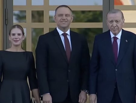 Nawrocki po angielsku