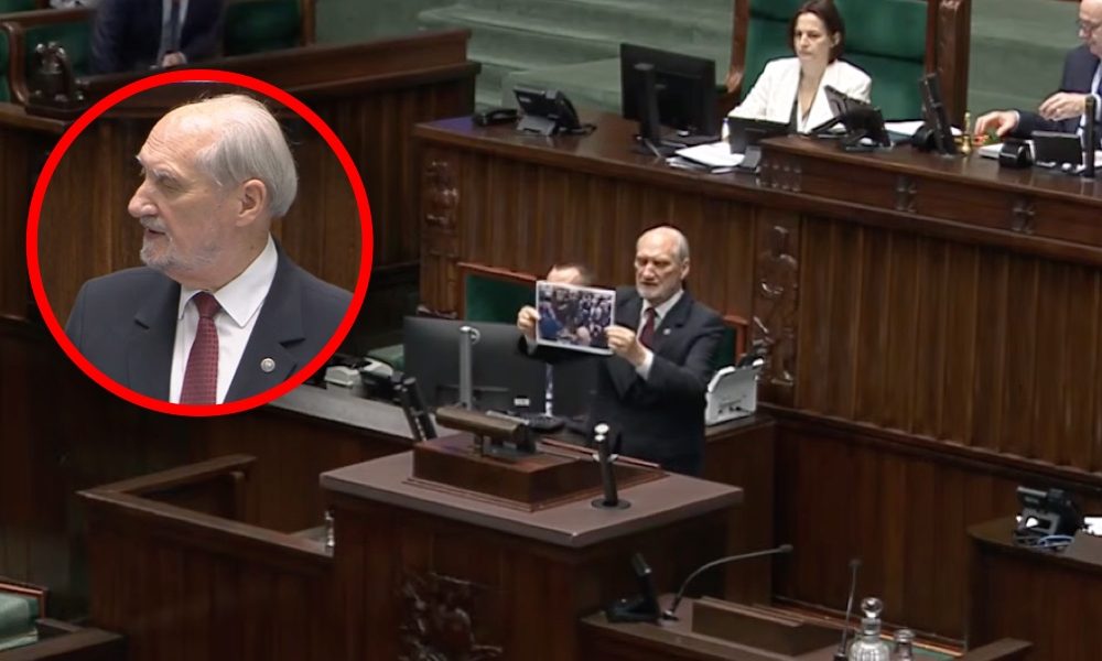 Macierewicz