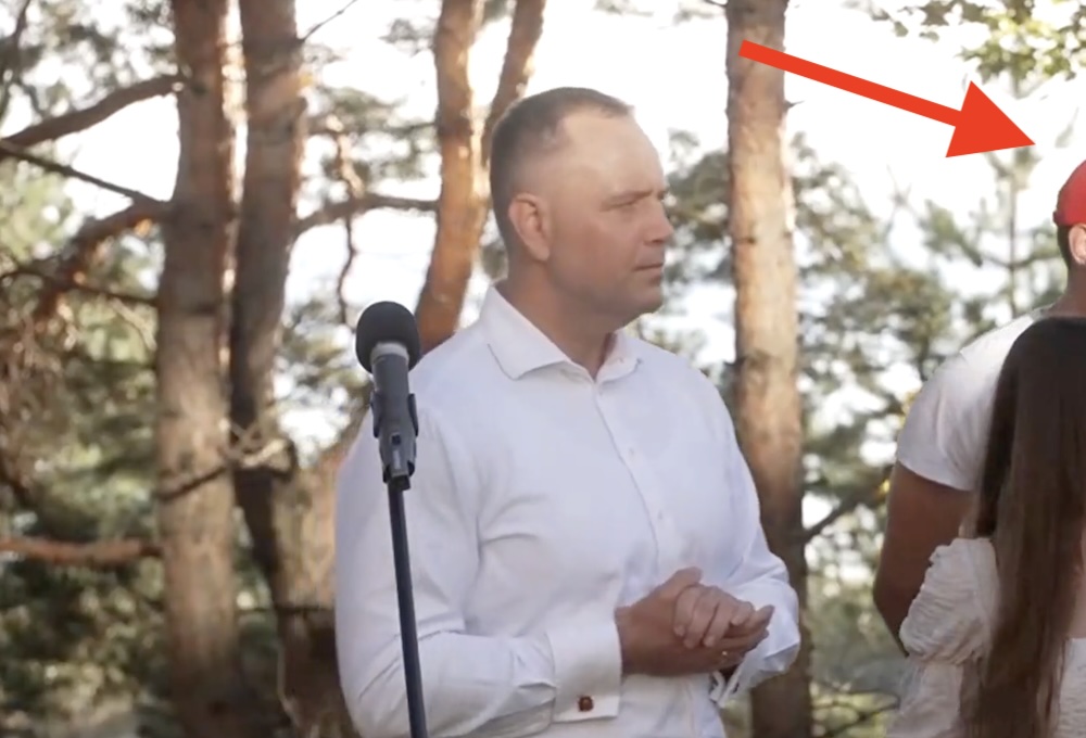 Niepokojące sceny w Juracie! Trwała konferencja Nawrockiego, uczestniczka nagle zasłabła. „Prezydent ruszył…”
