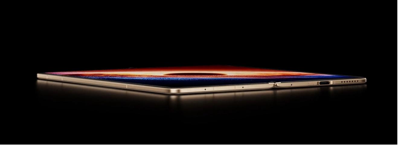 Rozłożony ekran składanego telefonu HONOR Magic V6 bez widocznego zagięcia