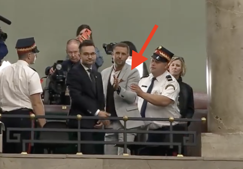 Tak się awanturował, iż interweniowała straż. Będzie kara dla Kłeczka?! „Kto nie szanuje…”