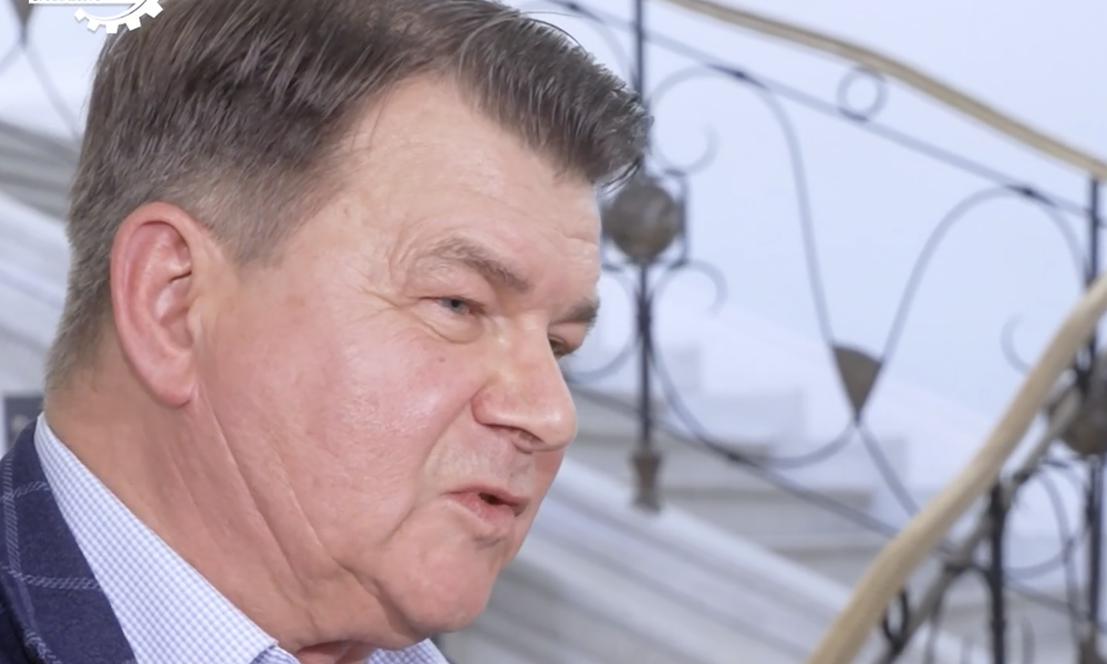 Poseł PiS Materna porównał partię do Jezusa