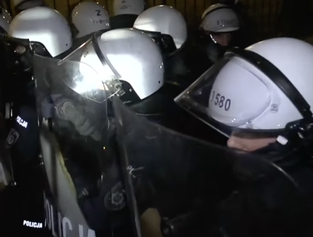 Policja pod Trybunałem Konstytucyjnym 